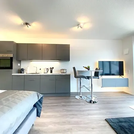 Auszeit Dream: Lakeside Retreat With Balcony And Parking Apartment